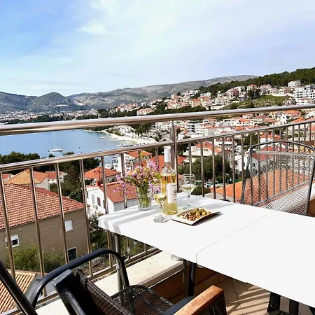 Getaway Penthouse, Stunning Sun N Ocean Views Apartment *